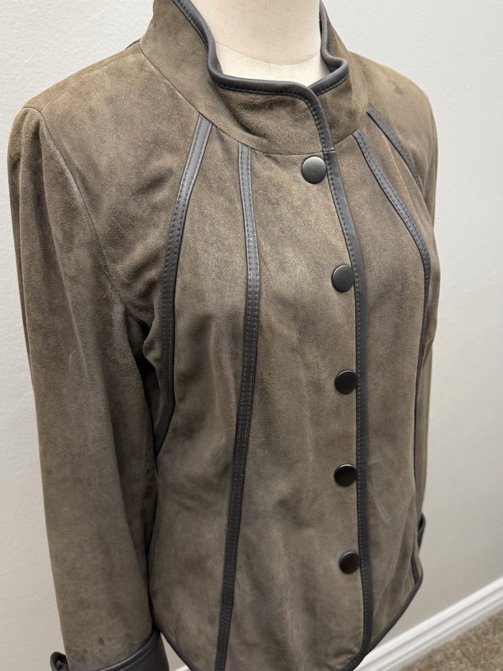 Classiques Entier Atelier 100% Leather Suede Jacket Brown Gray Trim Snap Front M - Picture 2 of 16